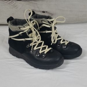 Woolrich • 7.5 boots Rockies hiking lace up black